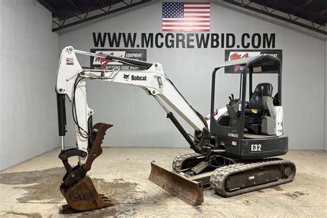 2011 bobcat e32 mini excavator|bobcat e32 price.